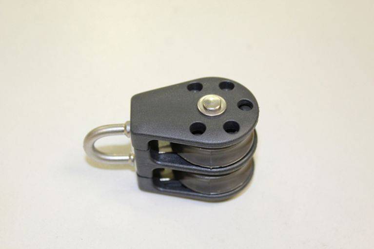 BalTec image of a riveted Barton pulley system BalTec 铆接巴顿滑轮系统的图像